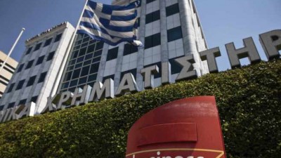 Después de cinco semanas de cierre, la Bolsa griega reabrió y se hundió en picada