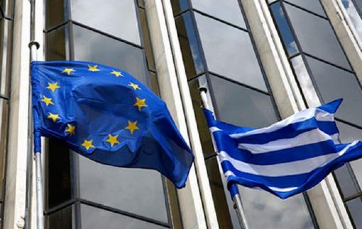Grecia y sus acreedores definen contrarreloj los términos de un tercer rescate por 86 mil millones