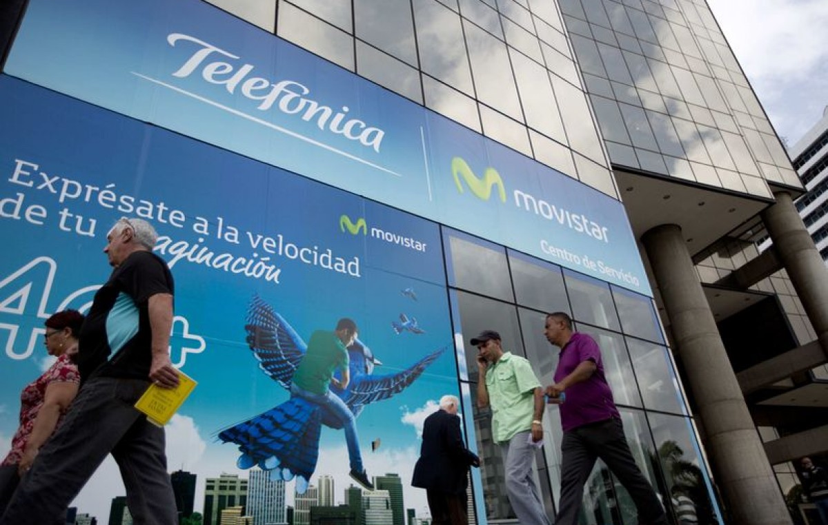 Por falta de divisas, Venezuela se queda sin poder hablar por teléfono al exterior