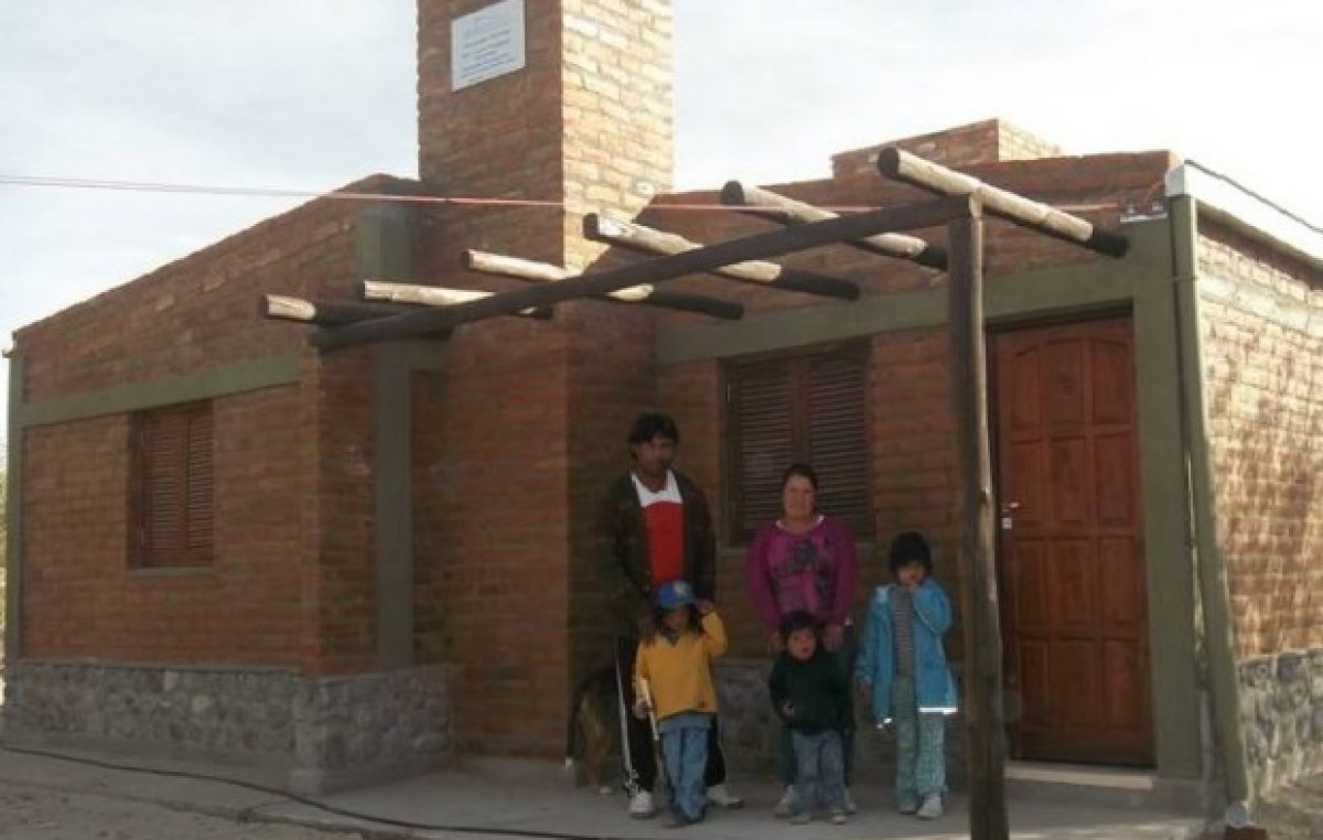 Más viviendas rurales para familias de Saujil, Londres y Los Varela