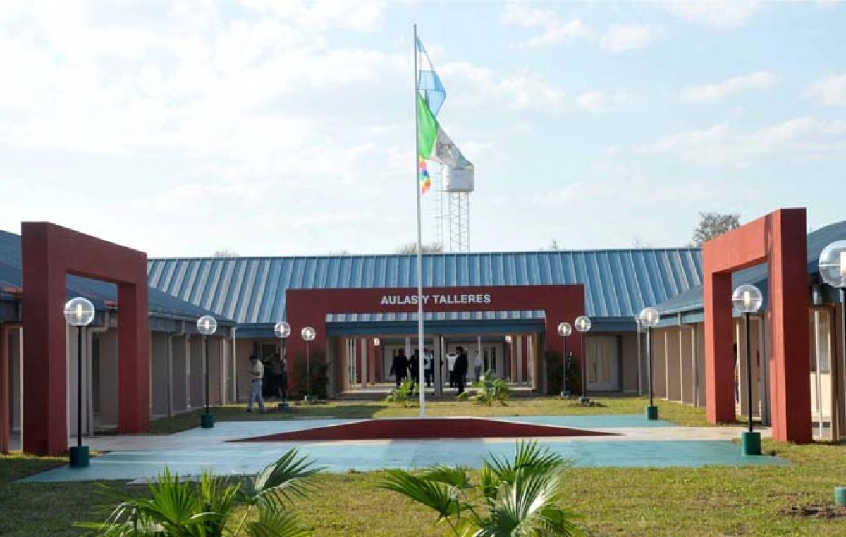 Chaco inauguró el primer centro de estudios universitarios indígenas del país
