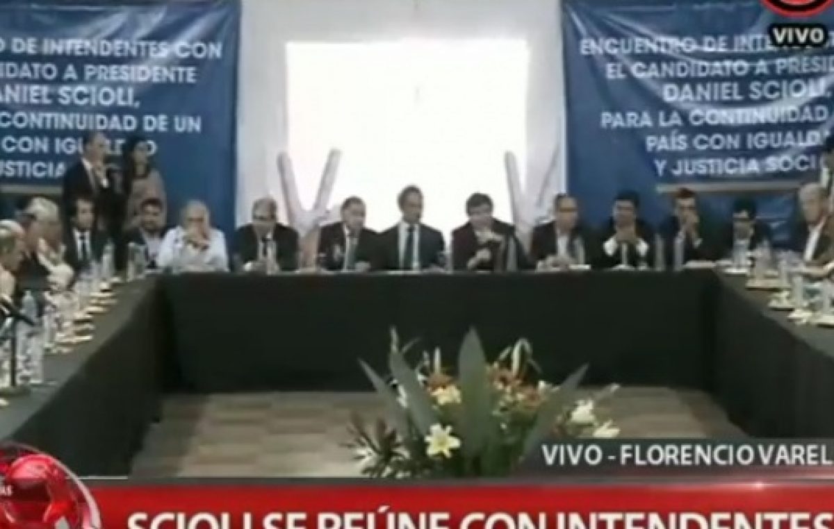 Scioli y Zannini buscaron el apoyo de los intendentes de la FAM en Florencio Varela