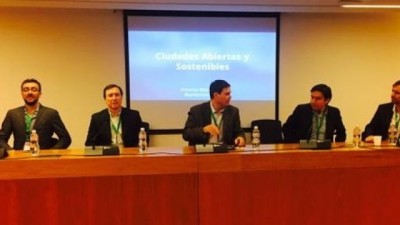 El Intendente de Bahía mostró su «Gobierno abierto» en un congreso en Chile