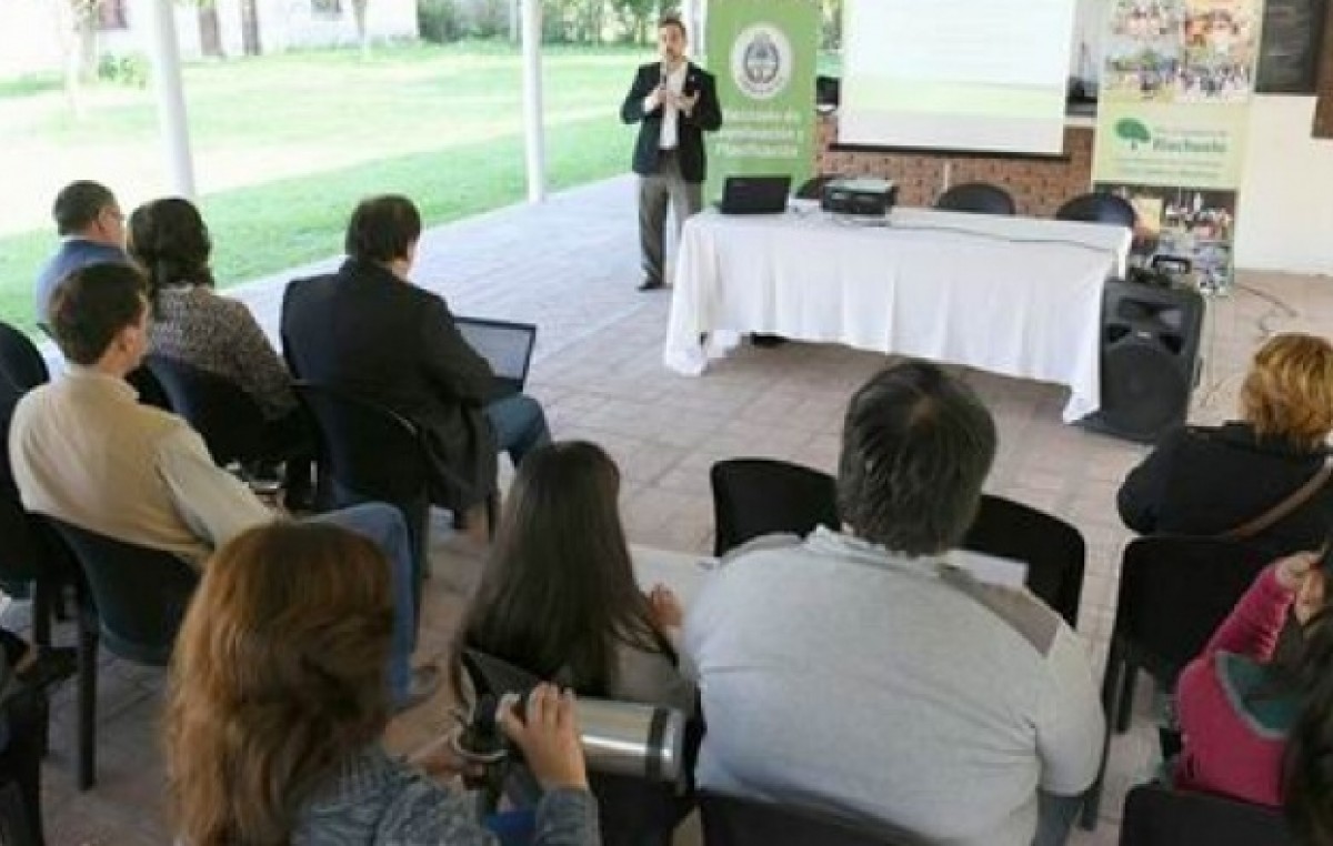 Ahondan apuesta a la capacidad de gestión municipal en Corrientes