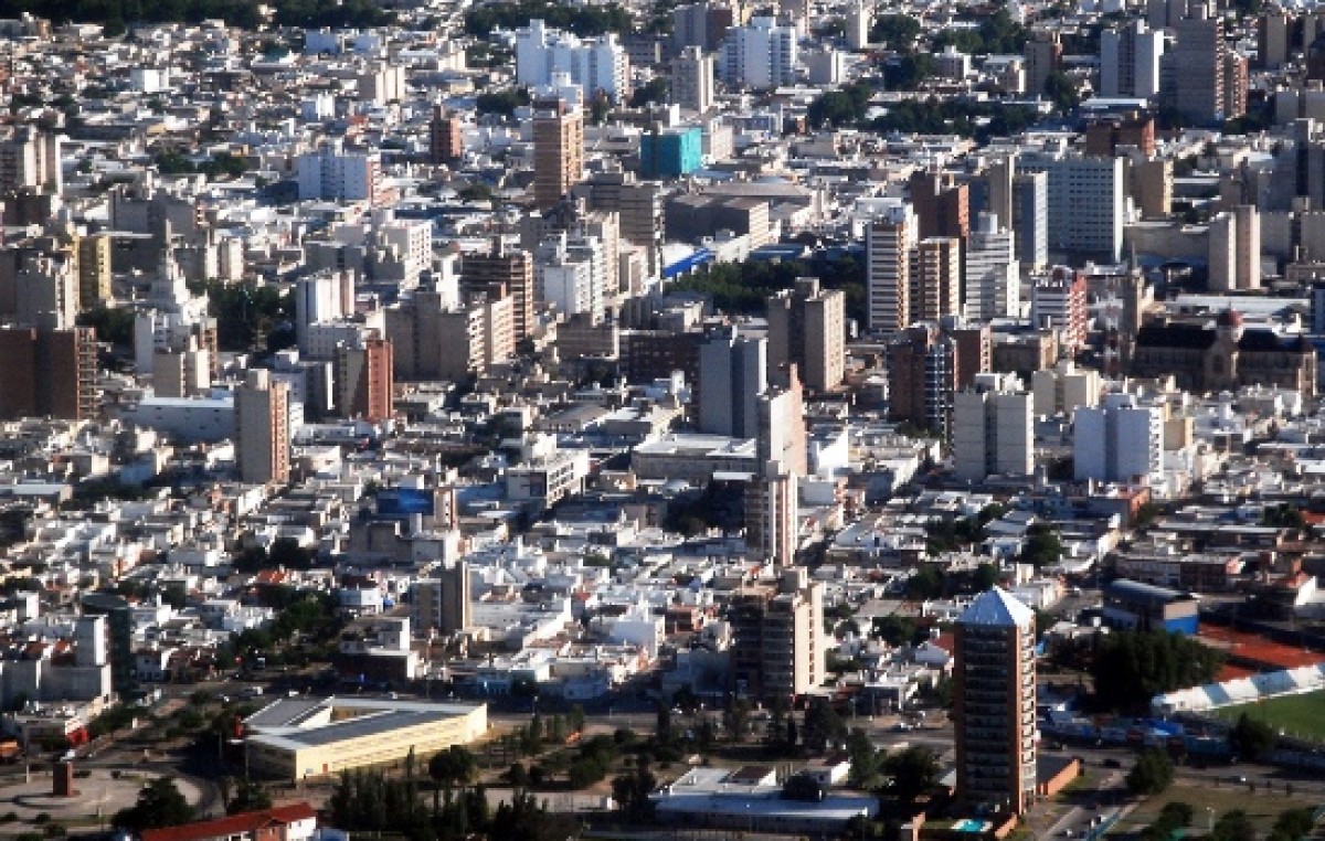 Más viviendas, redes de agua y gas en Río Cuarto