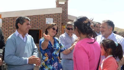 La gobernadora de Catamarca entregó viviendas e inauguró obras en Belén