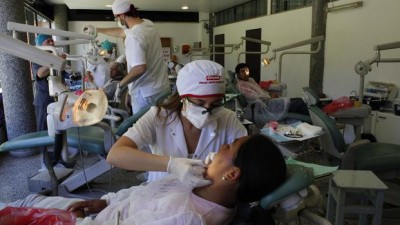 La Plata: Odontología confeccionará 3.000 prótesis bucales para los trabajadores rurales