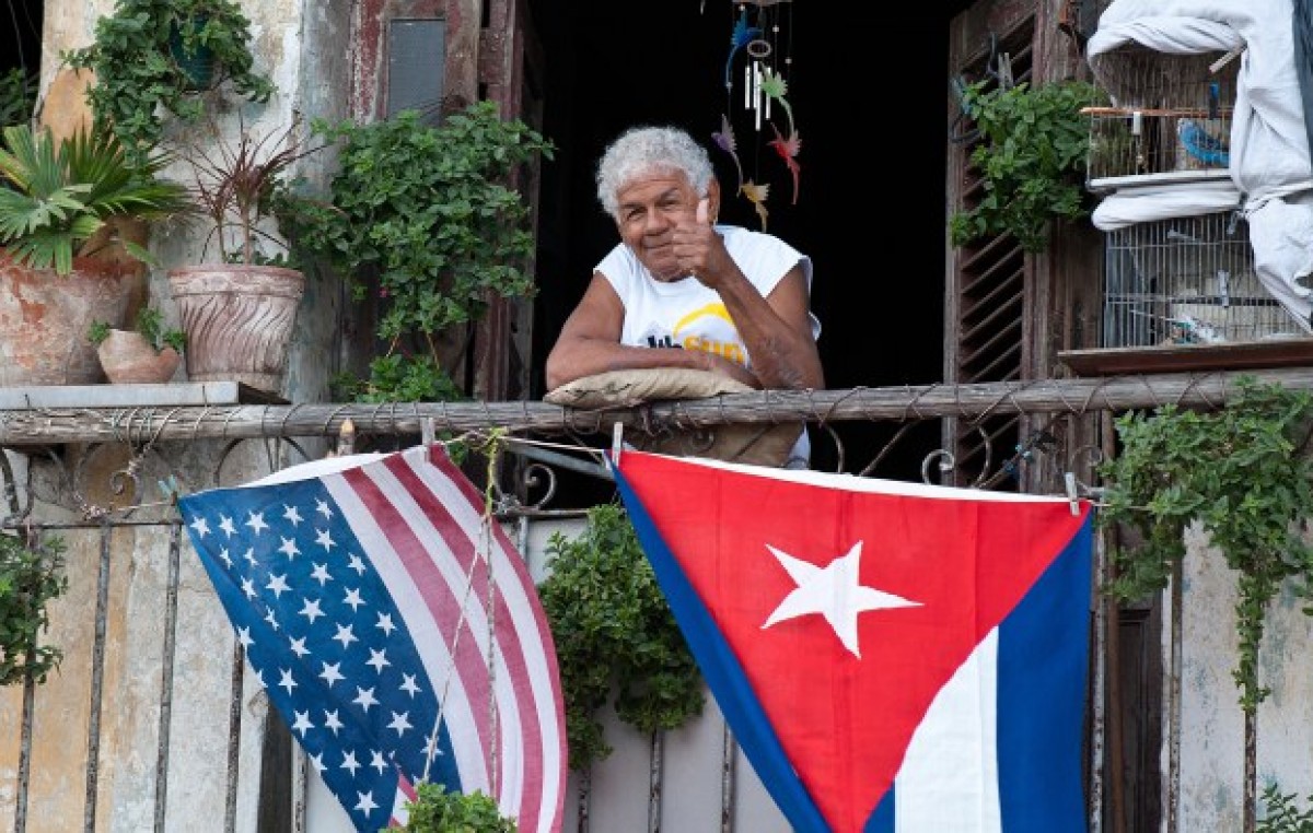 Estados Unidos flexibiliza viajes a Cuba y el comercio con este país