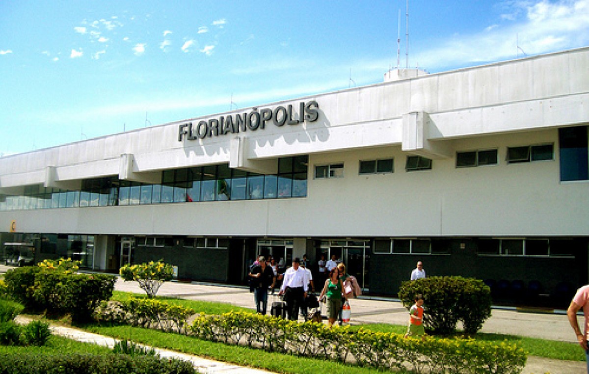Brasil privatiza aeropuertos como salida de la crisis