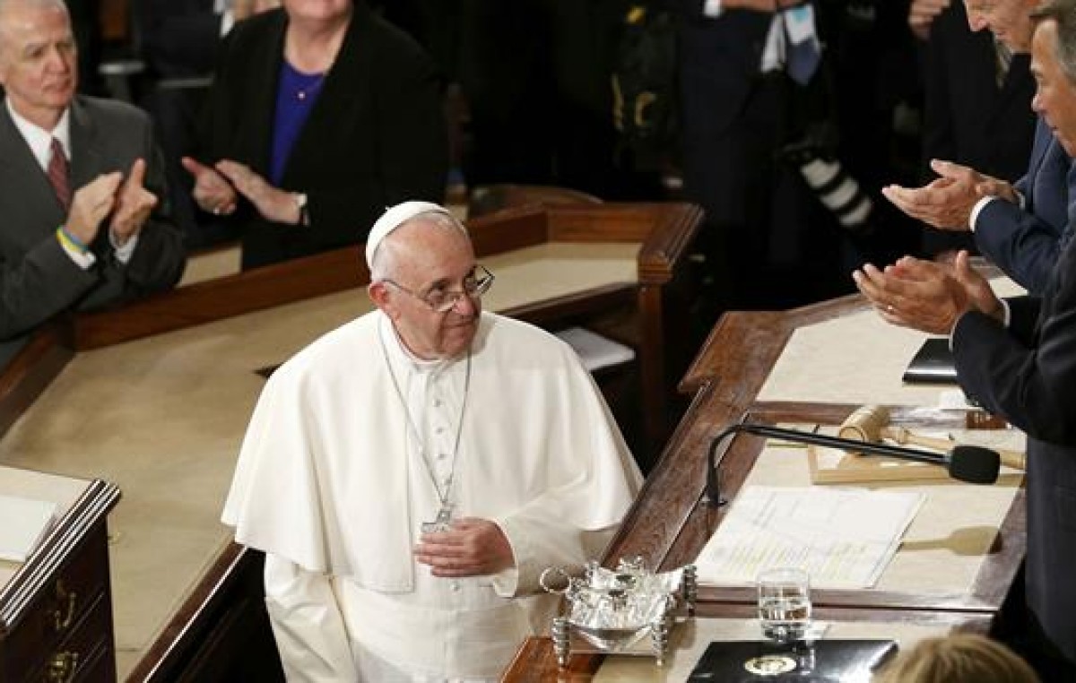 En el Capitolio, el Papa llamó a acoger a los inmigrantes