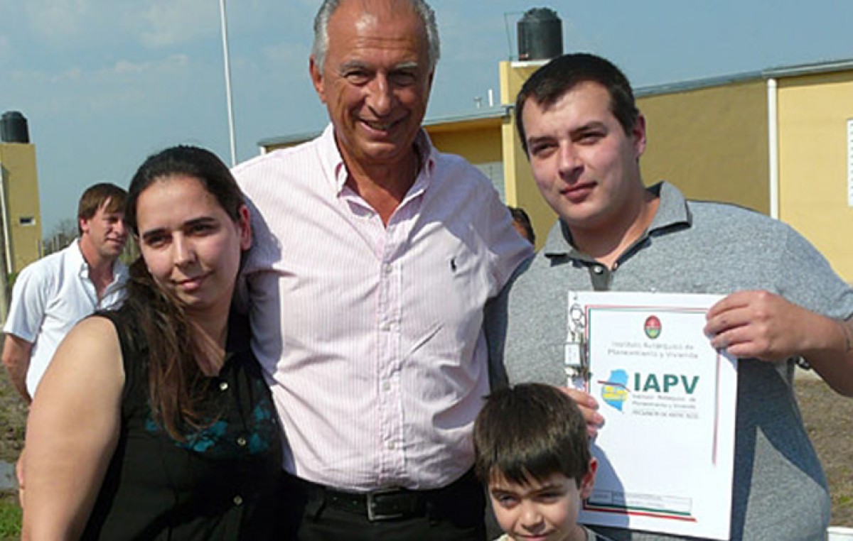 El IAPV entregó nuevas viviendas en el Departamento Uruguay, Entre Ríos
