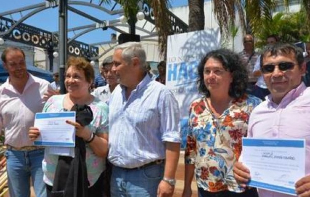 La Comuna de Corrientes entregó crédito de casi $900 mil a familias emprendedoras