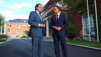 Rajoy y la oposición española unen fuerzas contra el desafío catalán