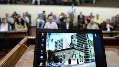 El Concejo de Rosario acordó pasar a planta permanente a 20 asesores políticos