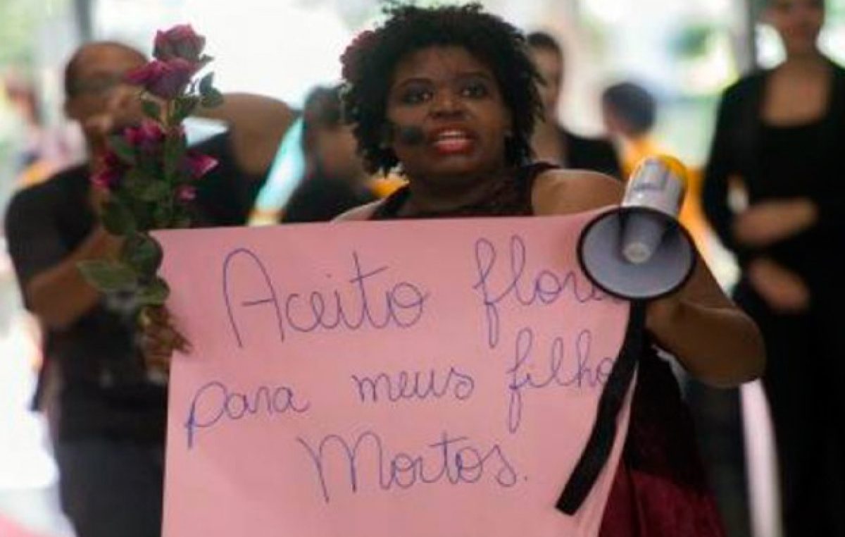 Mujeres negras protestaron por violencia en Brasil