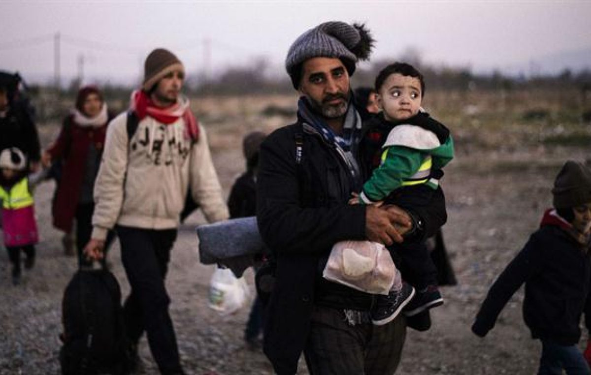 Países de los Balcanes aprueban plan para frenar a refugiados