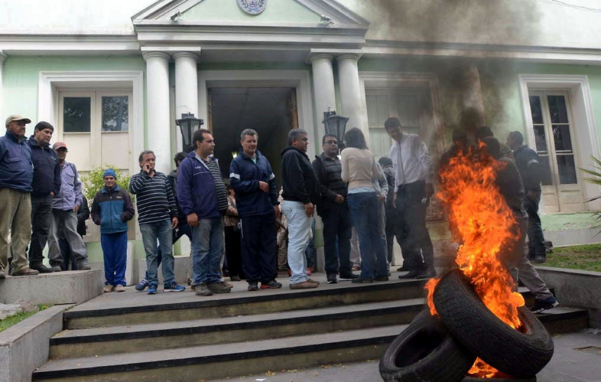 La crisis de Luján de Cuyo estalló hasta en la casa del Gobernador