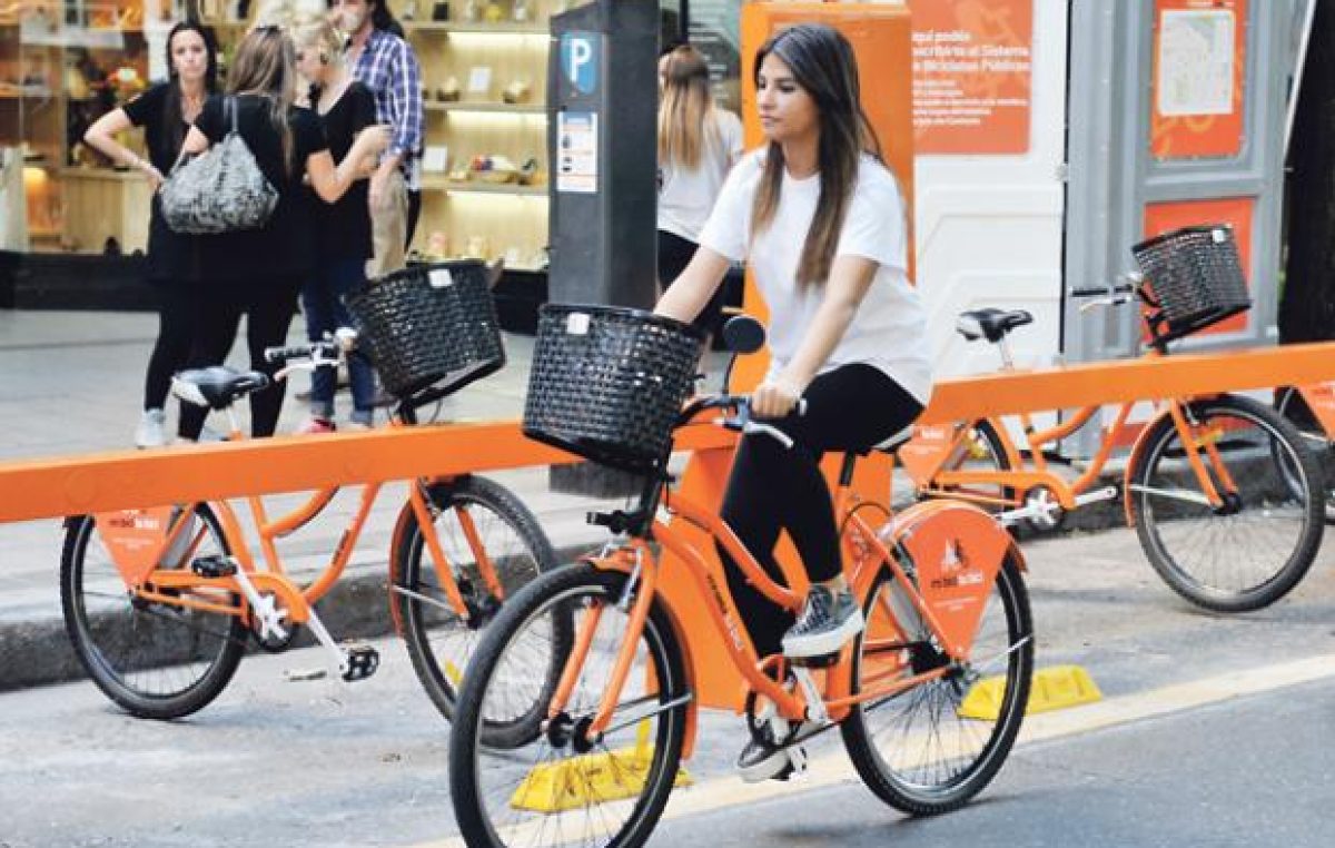 Ya se realizan más de mil viajes diarios con las bicicletas públicas en Rosario