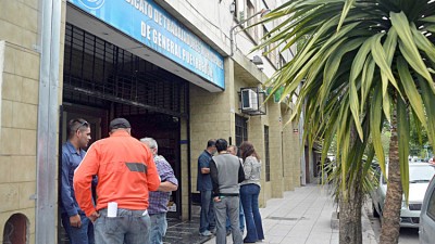 Municipales de Mar del Plata se mantendrán en huelga hasta que cobren sus aguinaldos