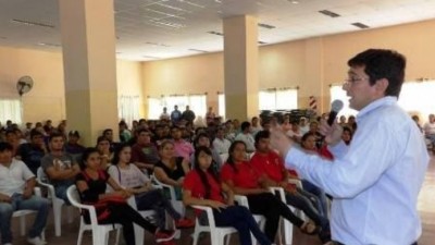 El intendente de Fray Mamerto Esquiú heredó 450 becados en FME