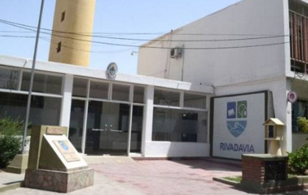 Conflicto en el municipio de Rivadavia: reincorporarán a 40 empleados