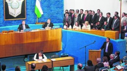 El Gobernador de Río Negro frena la ayuda a los municipios en problemas