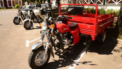 Entregaron los comodatos de 20 motocarros en Paraná