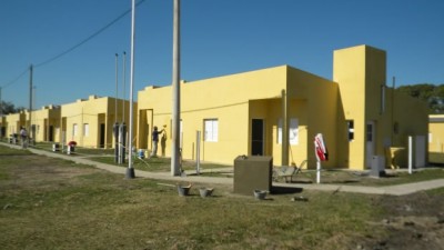 El IAPV entregó viviendas a 120 familias de Concepción del Uruguay