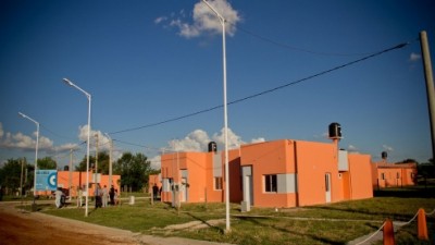 El gobierno inauguró nuevas viviendas en localidades entrerrianas