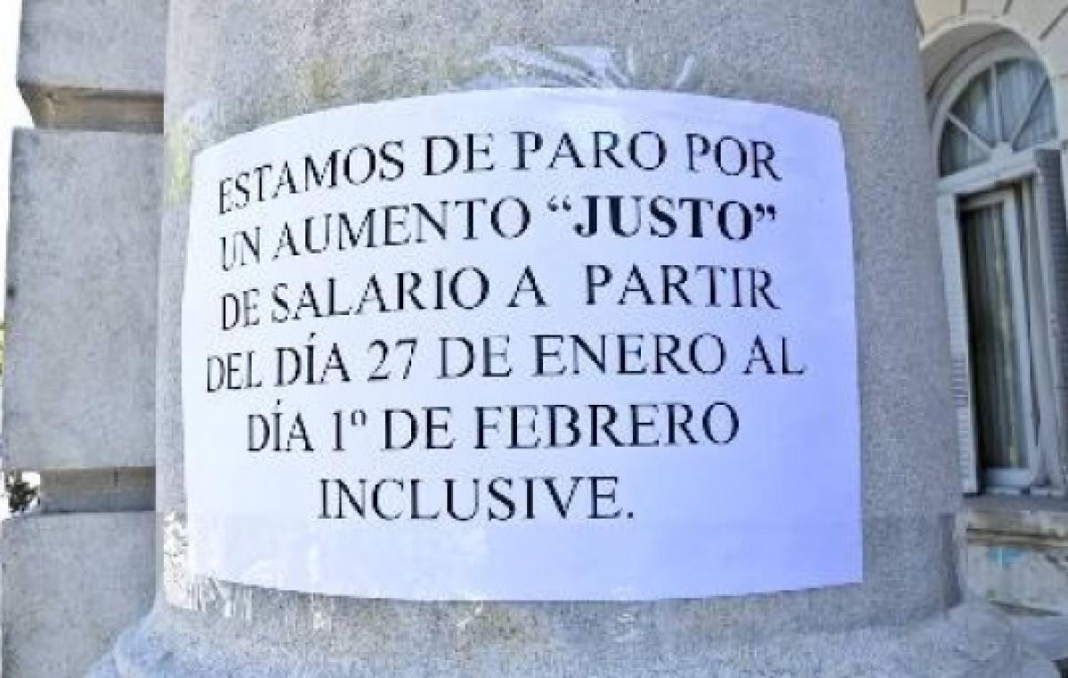 Tercer día de paro en Luján: Municipales esperan una oferta que supere el 5% del escándalo