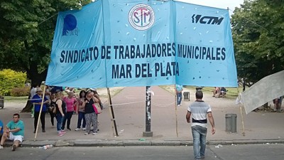 Municipales de Mar del Plata manifestaron contra los cambios en la ley de paritarias