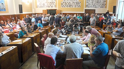 Municipales de Mar del Plata evitan que la emergencia se traduzca en despidos y recortes salariales