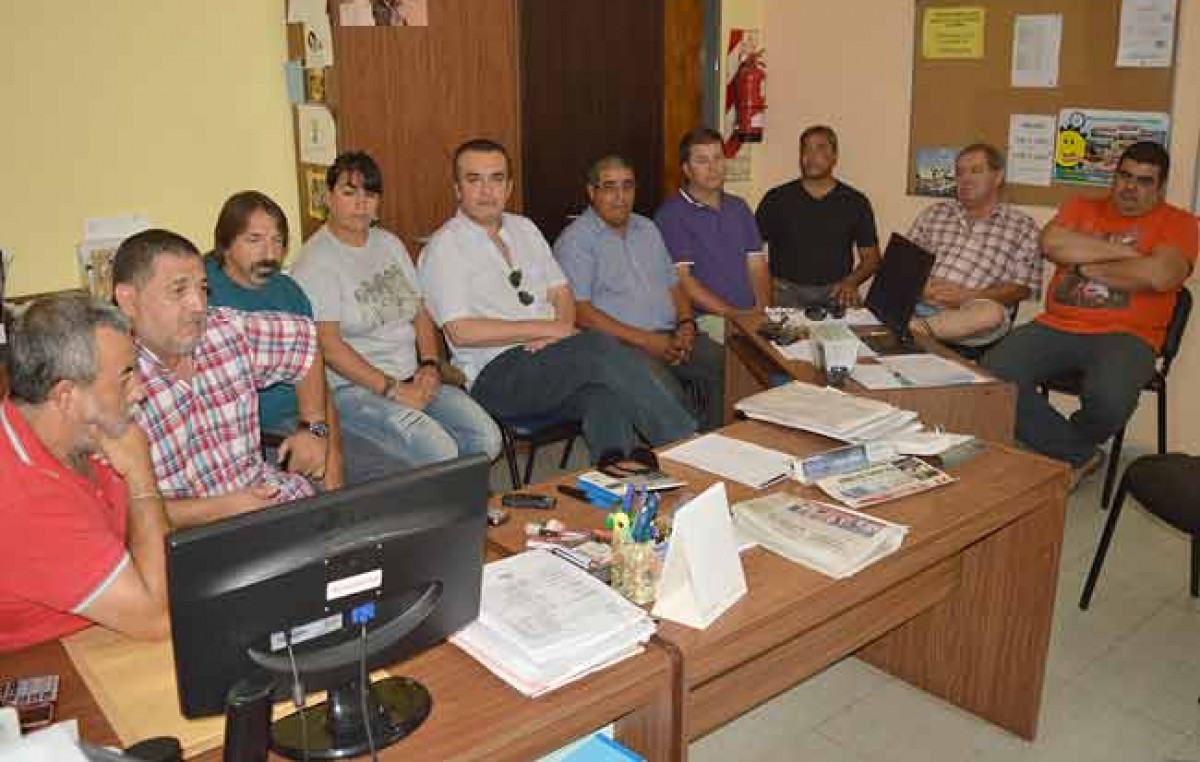 La Pampa: “La solución está, es la Municipalidad de Santa Rosa la que no quiere aceptarla”, denunció la Intersindical