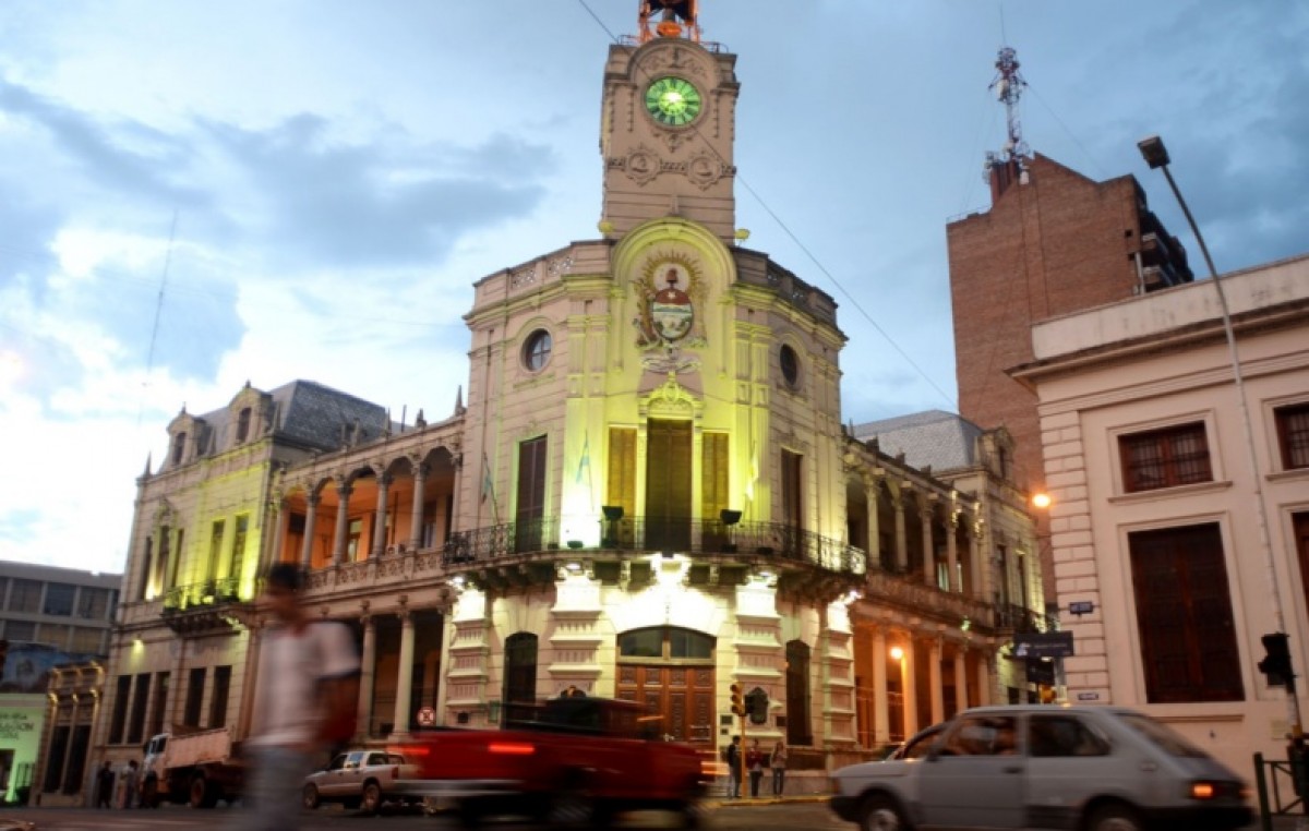 Revisión de contratos municipales en Paraná: El jueves se conocerá el listado