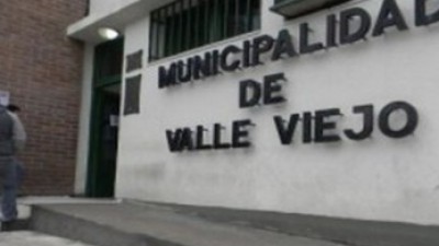 El intendente de Valle Viejo dio de baja 230 plantas permanentes