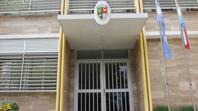 Denuncian despidos en la Municipalidad de Crespo