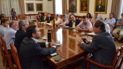 El gobernador de Entre Ríos trabaja en una agenda común con los intendentes vecinalistas