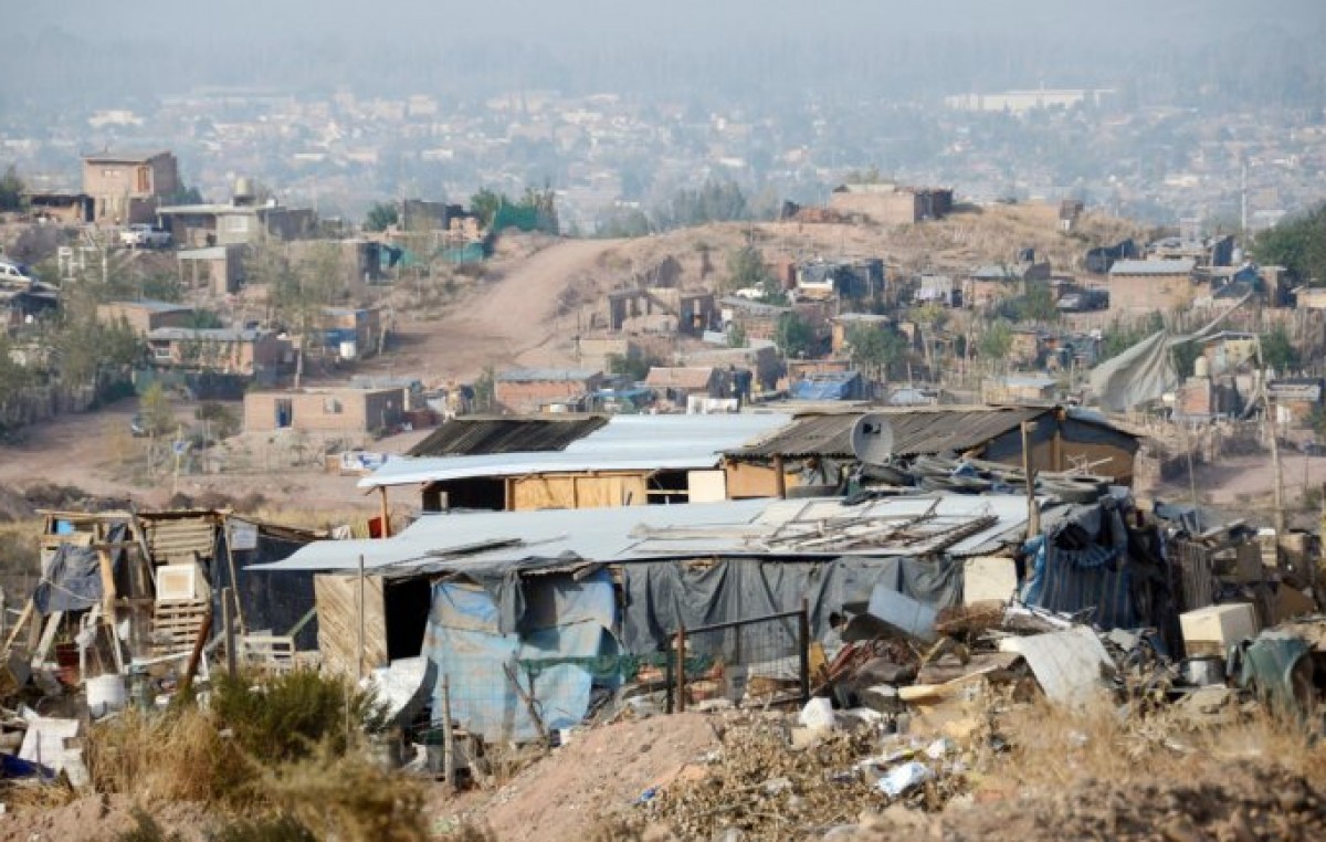 Aún son 20 mil los vecinos que viven en asentamientos en Neuquén