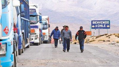 Chile duplica costo de visas para ciudadanos bolivianos