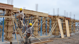 Deudas de obras nacionales en municipios neuquinos ponen en jaque a los proveedores locales