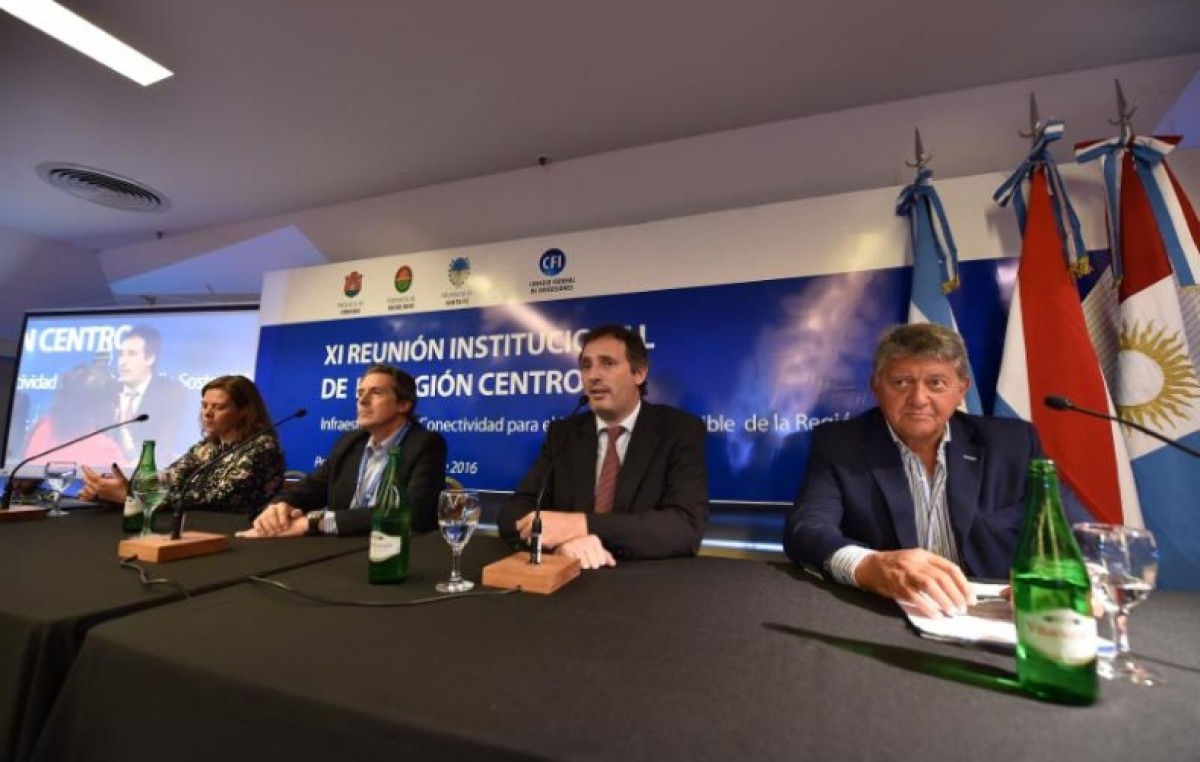 La Región Centro debate en Paraná sobre sobre infraestructura y conectividad