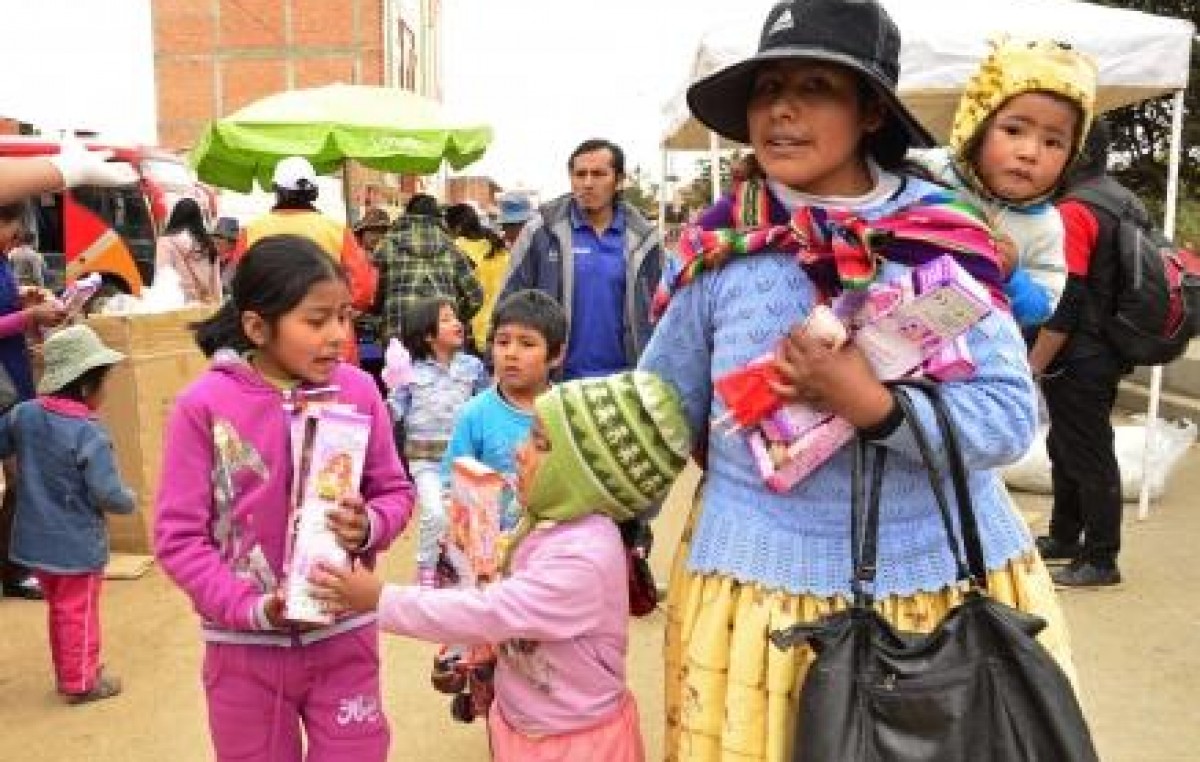 Cerca de 2 millones dejaron de ser pobres la última década en Bolivia