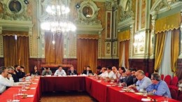 Buenos Aires: diagraman reparto de 10 mil millones para alcaldes del FpV por endeudamiento