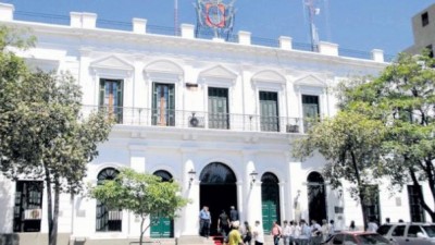 La Provincia de Catamarca no ayudará a los municipios para dar aumentos