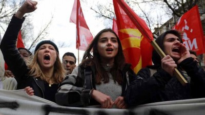 Protestan en toda Francia contra la reforma laboral