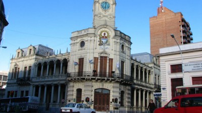 Municipales de Paraná, expectantes ante la oferta que pueda hacer el intendente