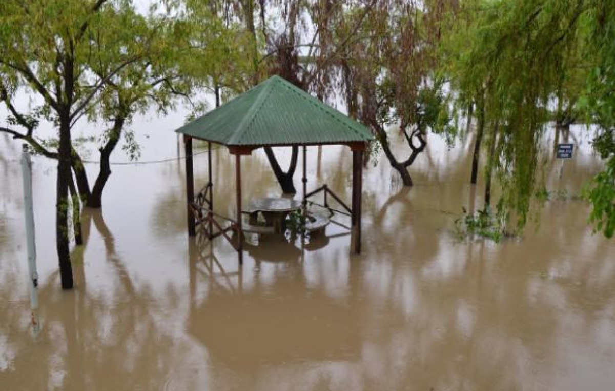 Hay 7.000 evacuados y más de 15.000 damnificados por inundaciones en el Litoral