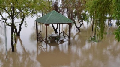 Hay 7.000 evacuados y más de 15.000 damnificados por inundaciones en el Litoral