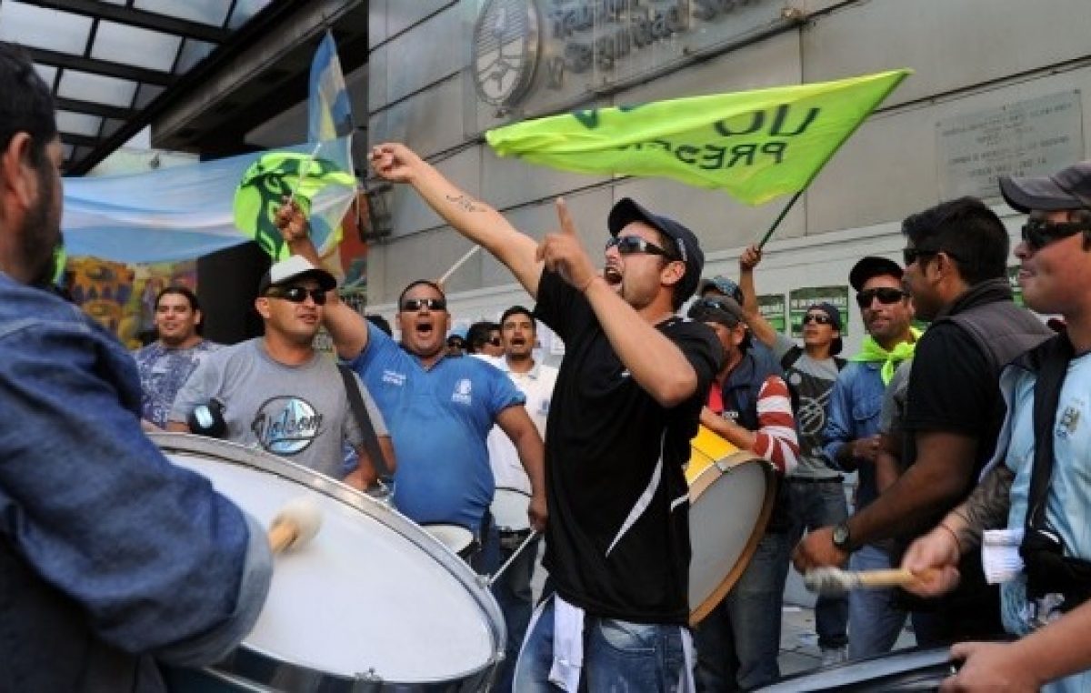 Trabajadores de Atucha rechazaron oferta del gobierno y esperan convocatoria