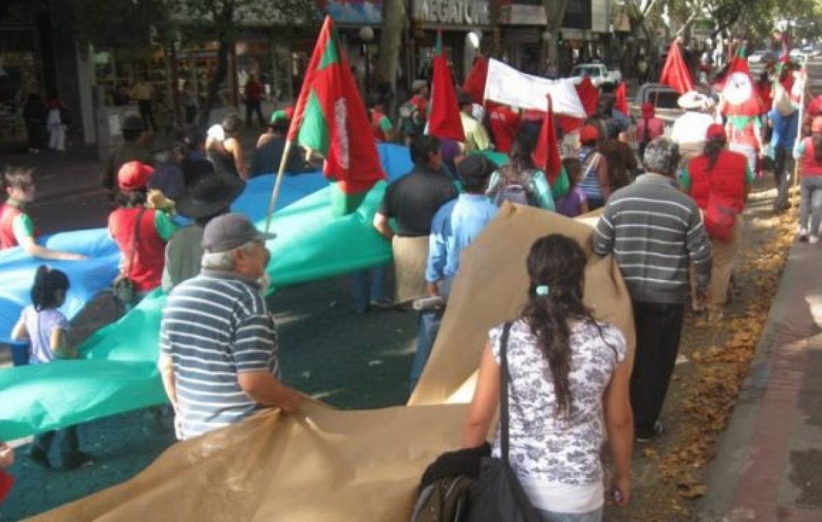 Mendoza: Trabajadores rurales marcharán en el microcentro